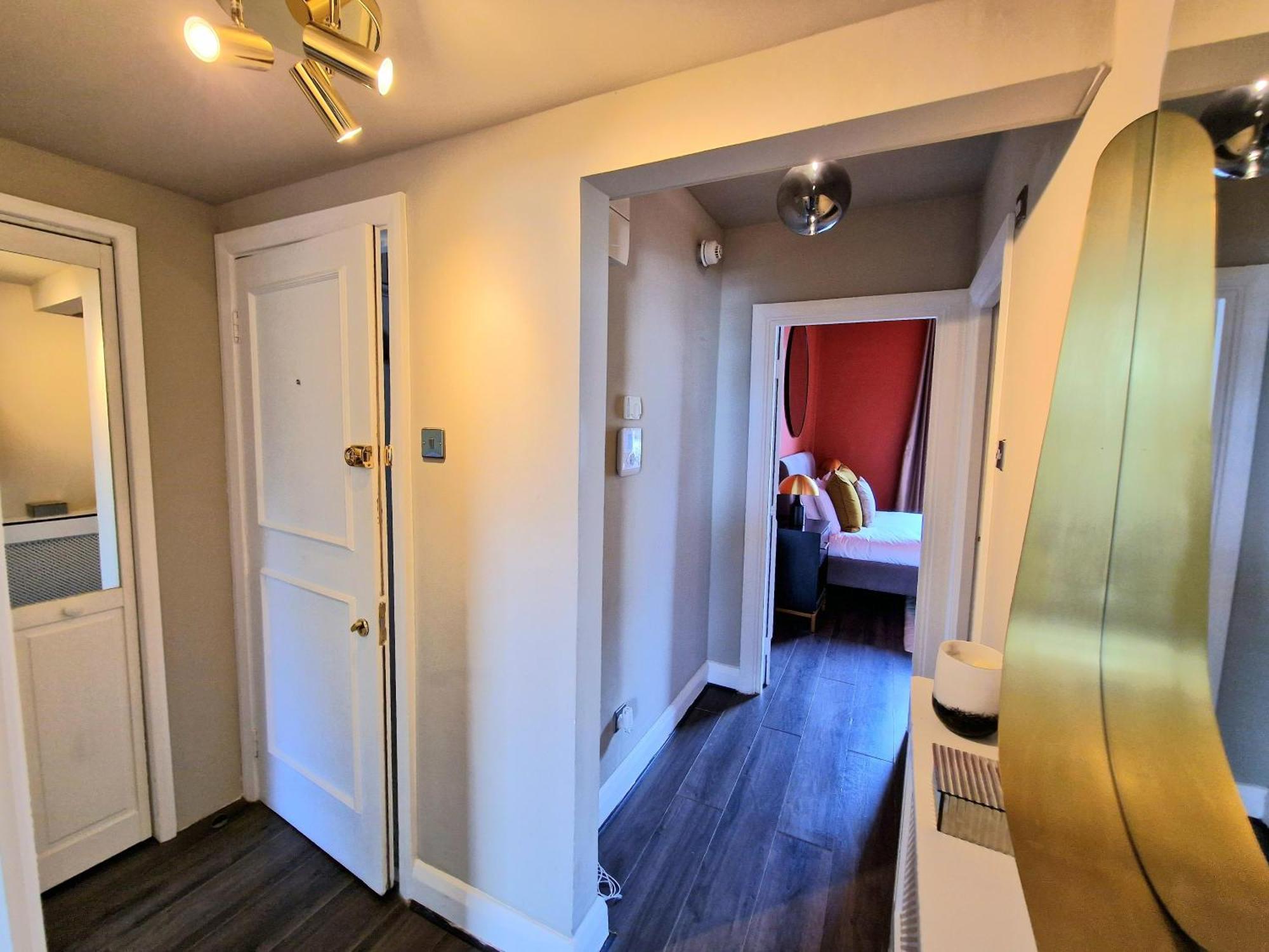 Stylish Hyde Park Home By Tube Stations With Elevator Лондон Екстериор снимка